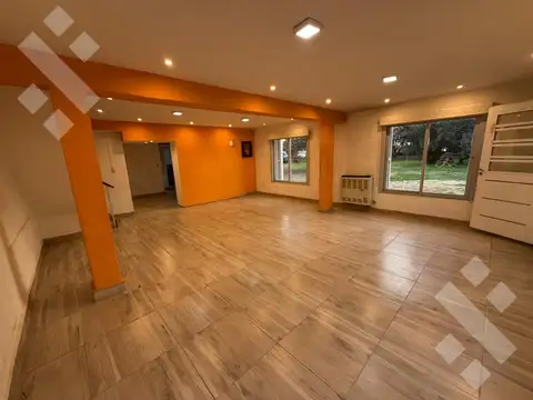 Casa 6 ambientes con 3 baños