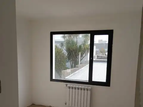 DUPLEX 3 DORMITORIOS CON PATIO CENTRO TANDIL