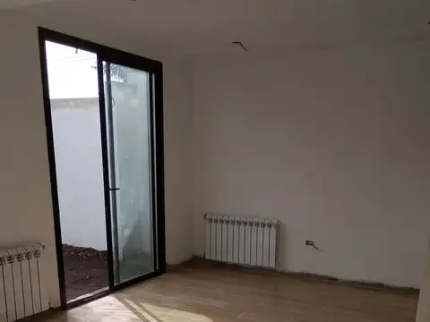 Hipólito Yrigoyen 900