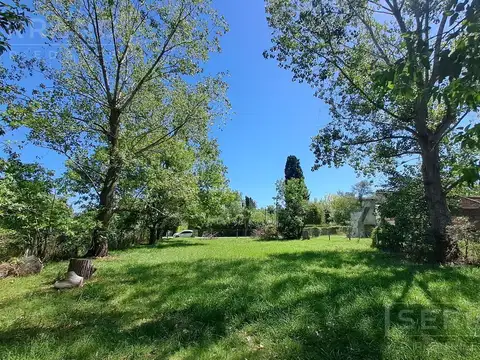 LDO. Venta. Terreno 1000 m2 arbolado. Barrio Parque Exaltación. Exaltacion de la Cruz