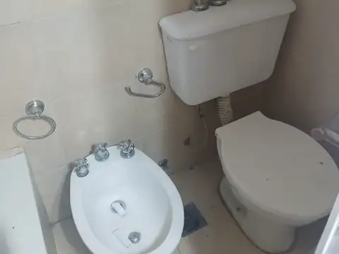 Depto Tipo Casa en Venta 70 años