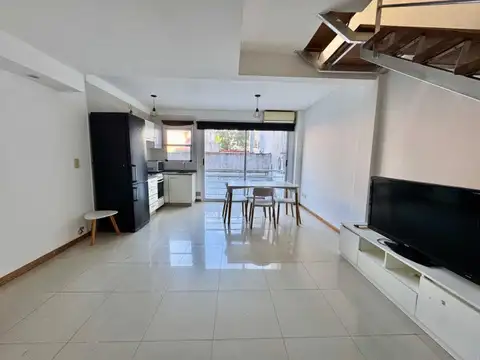 Depto Tipo Casa en Venta en Saavedra, USD 136.000
