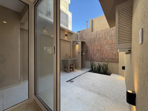 Casa 4 ambientes con 1 baño