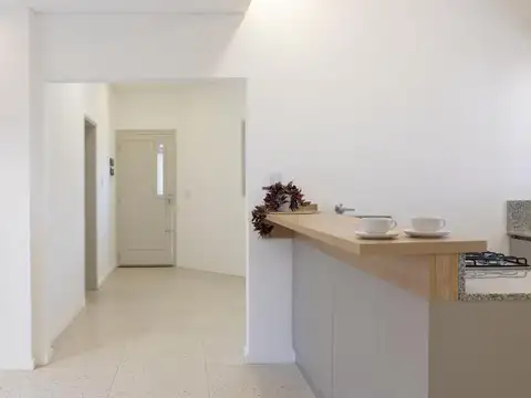 Casa 4 ambientes con 1 baño