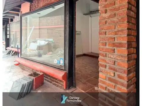 LOCALES EN CASTELAR CENTRO | EXCELENTE UBICACION