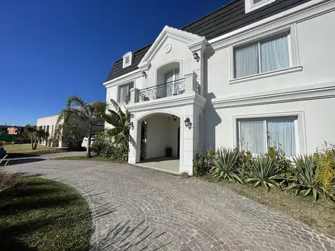 Casa en Venta de 5 dormitorios