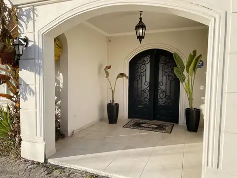 Casa en Venta de 5 dormitorios