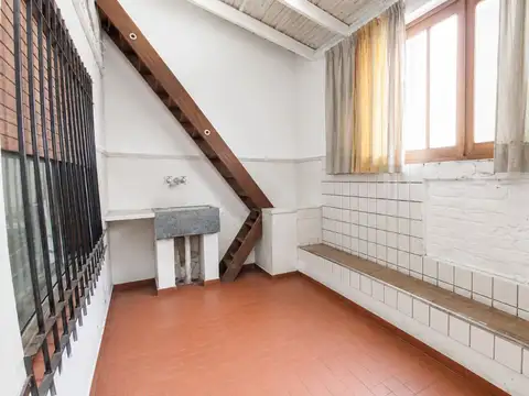 Depto Tipo Casa en Venta en Valentín Alsina, USD 41.000