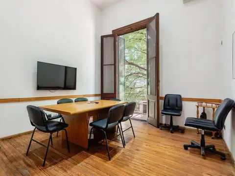 Oficina en venta barrio centro por calle pellegrini amplio luminoso