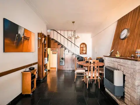 Depto Tipo Casa en Venta de 4 ambientes
