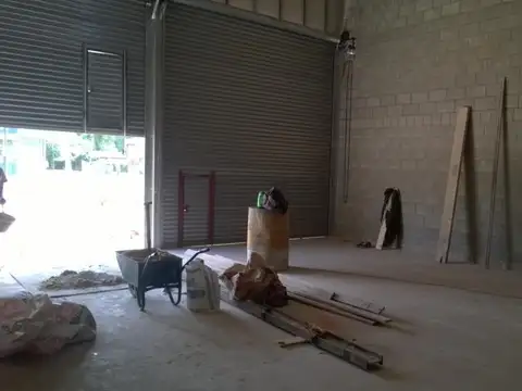 Local en Venta en Glew, USD 1.000.000