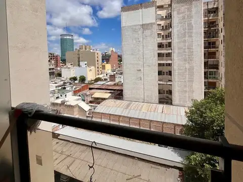 Venta de departamento de 1 dormitorio en Barrio Alberdi con balcón