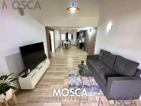 Casa en Venta con 10 cocheras