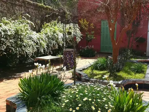 CASA ANTIGUA EN CASCO HISTÓRICO