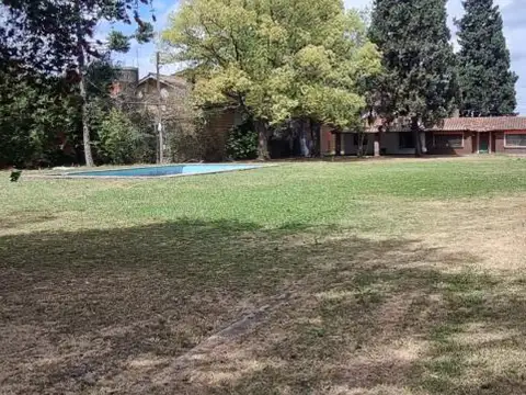 CASA QUINTA EN BARRIO PECH