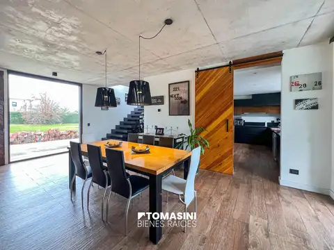 Casa 4 ambientes con 4 baños