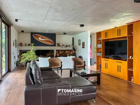 Casa en Venta con 1 cochera