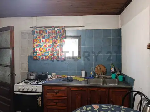VENTA Casa Tipo Industrial + Monoambiente Independiente (Ideal Renta) – Parada Robles-Exaltación de
