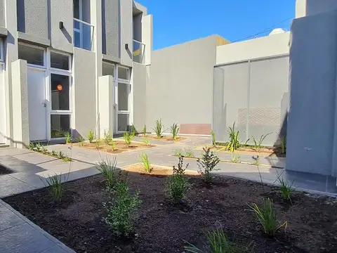 Depto Tipo Casa en Venta en Azcuenaga, USD 46.000