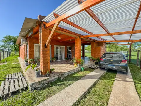 Casa 3 ambientes con 2 baños