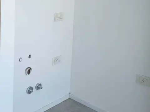 Local en Alquiler en Joaquín Gorina, $ 800.000