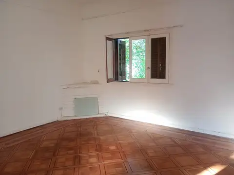 Monasterio 800, Piso 1