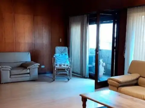 Dúplex en venta - 5 Dormitorios 4 Baños - Cochera - 200Mts2 - Mar del Plata