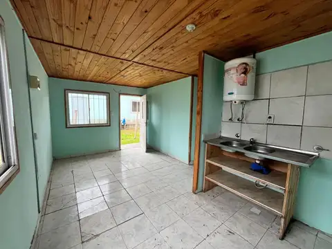Casa 3 ambientes con 1 baño