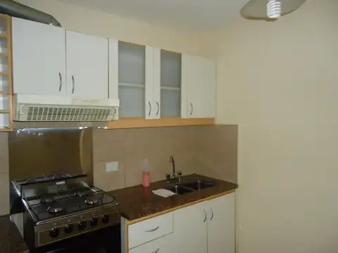 Departamento en Alquiler en Almagro Sur, $ 600.000