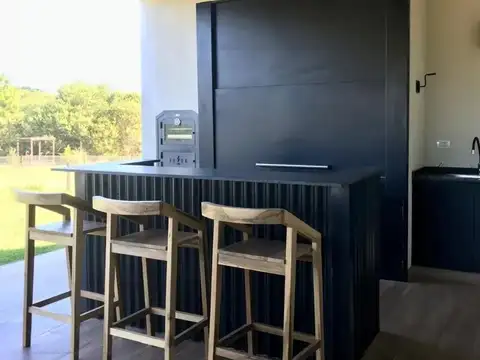 Venta Casa de 6 ambientes en Costa Esmeralda