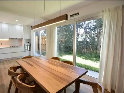 Depto Tipo Casa en Venta en Ituzaingó Norte, USD 245.000