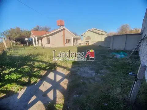 VENTA EN BLOCK - Casa 3 amb. Depto 2 amb. - FRENTE AL MAR!