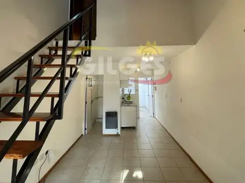 Duplex 2 ambientes 40m² con patio y lavadero en Lomas Del Mirador