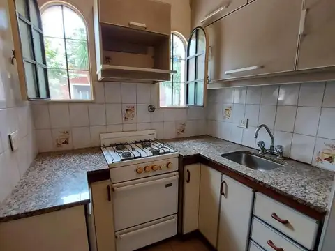Depto Tipo Casa en Alquiler con 1 cocheras