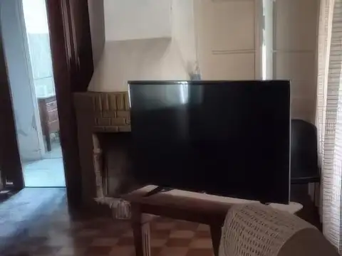 Domingo F. Sarmiento e/ América y San Martín