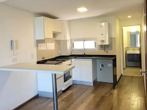 Departamento en Alquiler en Republica De La Sexta, $ 330.000