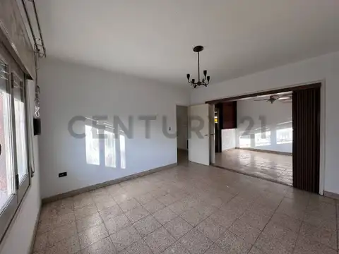 Casa en Venta en Alto Alberdi, USD 145.000