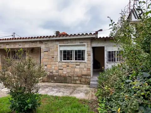 Varias casas mismo padrón Bella 100