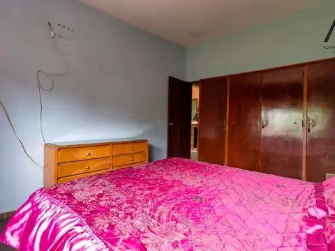 Casa 6 ambientes con 5 baños