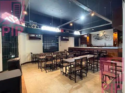 Local en Venta en Haedo Sur, USD 195.000