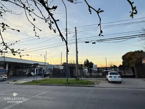 PREDIO 6 LOTES 1700 m2 con casa 3 ambientes | Av. 21, Berazategui