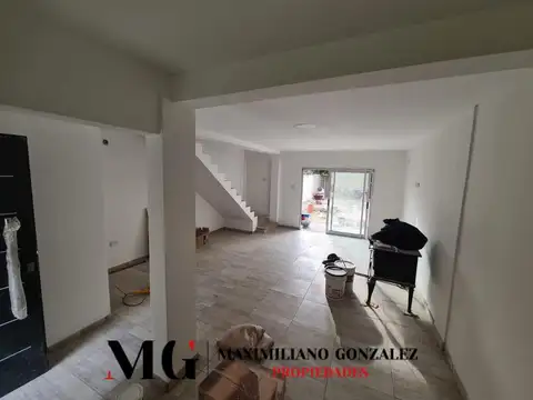Casa 3 ambientes con 2 baños