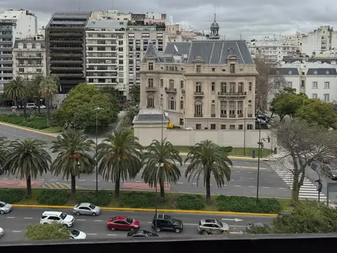 DEPARTAMENTO EN RETIRO BALCON CON ESPECTACULAR VISTA PANORAMICA EN PISO ALTO, COCHERA FIJA
