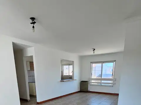 Depto Tipo Casa 2 ambientes con 1 baño