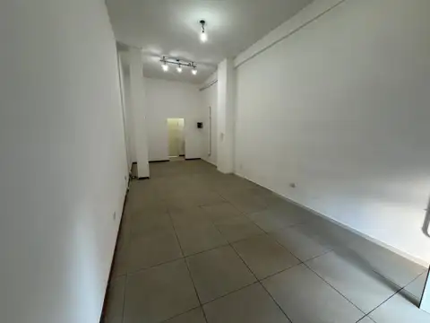 Local en Alquiler en Villa Dominico, $ 400.000