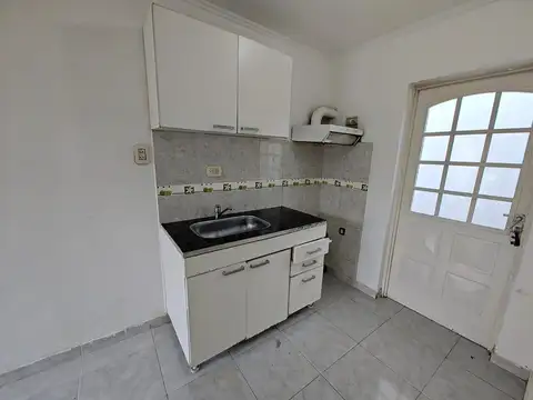 Casa en Alquiler en Gregorio de Laferrere, $ 600.000