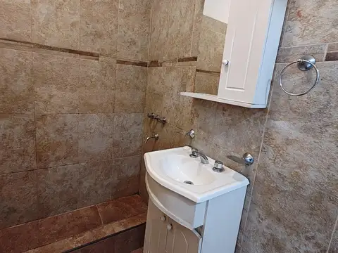 Casa en Alquiler con 1 cochera