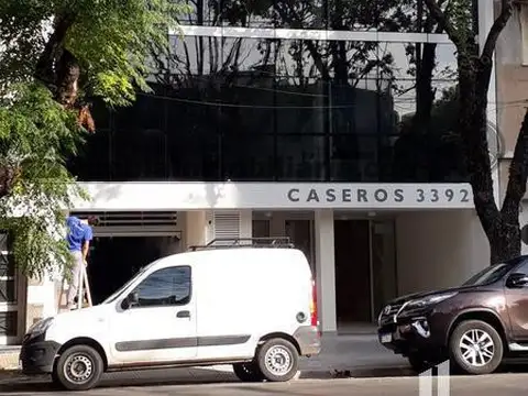 Oficina en Alquiler en Parque Patricios, $ 2.500.000