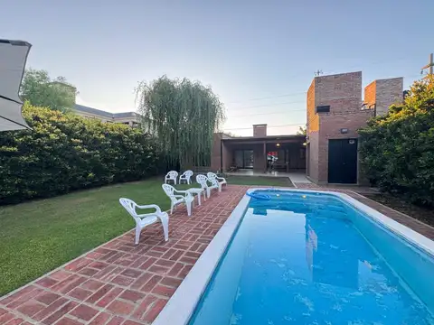 Casa en Punta Chacra, Roldán