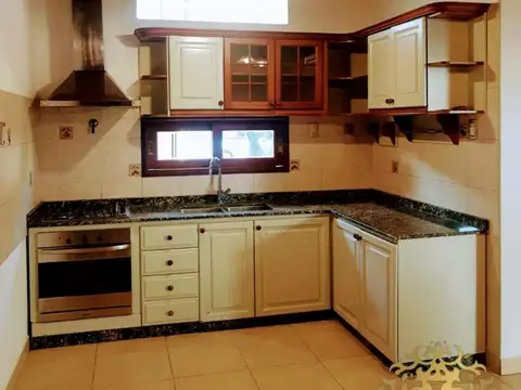 Casa en  la Ciudad de Esperanza